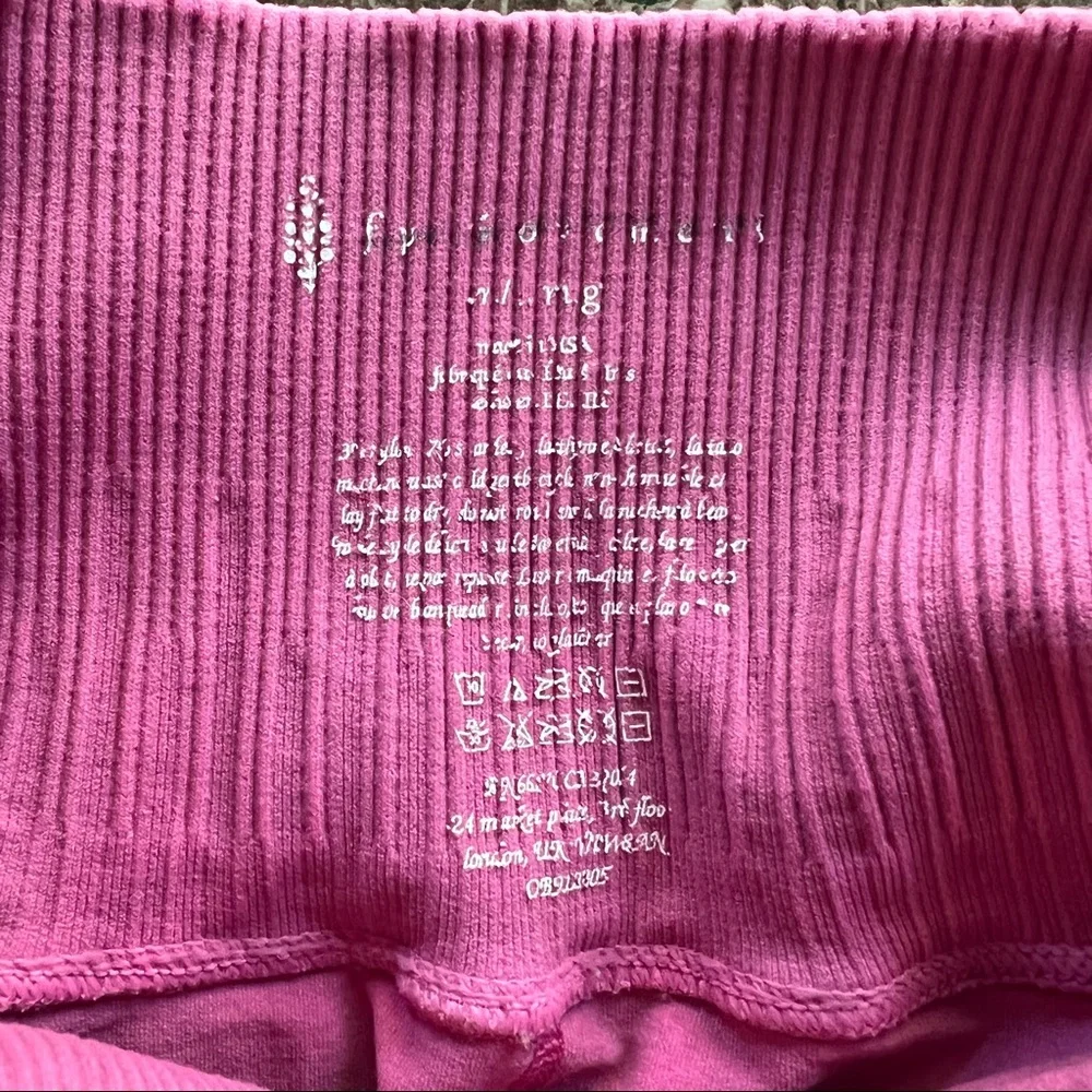 FREE PEOPLE MOVEMENT High Rise 7/8 Good Karma Seamless Leggings in Magenta Disco